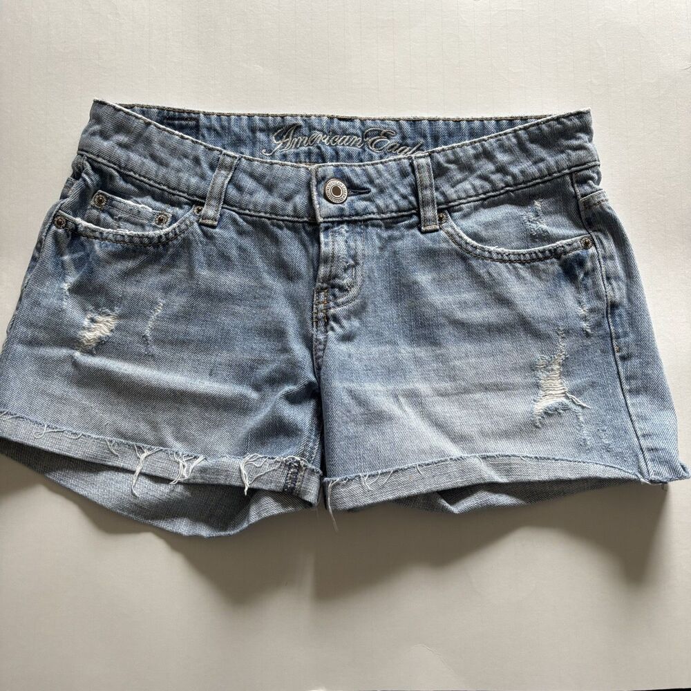 Y2K Low Rise Women's American Eagle Blue Distressed Denim Shorts Size 4 Cut Off